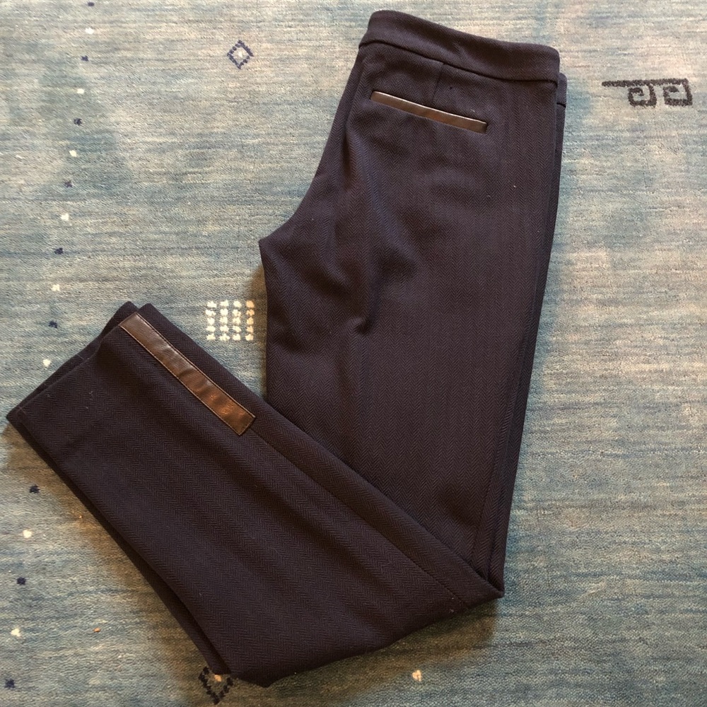 Banana Republic Sloan pant Navy w/ Leather detail